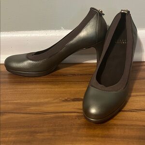 Stuart Weitzman Metalic Grey/Brown Pumps Sz 8.5 NWOT